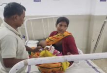 मासूम बच्ची की मौत के बाद प्रशासन ने झोलाछाप डॉक्टर का क्लीनिक सील किया