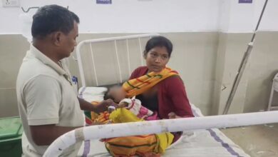 मासूम बच्ची की मौत के बाद प्रशासन ने झोलाछाप डॉक्टर का क्लीनिक सील किया