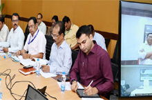 छत्तीसगढ़ के बस्तर संभाग से तेलंगाना व अन्य प्रांतो में प्रवासित परिवारों के लिए पुर्नवास के लिए बनेगी कार्ययोजना