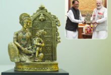 मुख्यमंत्री साय ने प्रधानमंत्री मोदी को बेल मेटल निर्मित माता कौशल्या के राम कलाकृति की भेंट