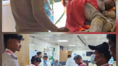 विवाह समारोह से लौट रही पिकअप पलटी, 2 महिलाओं की हुई मौत, 37 घायल