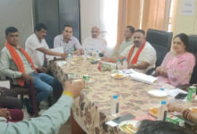 गायत्री ने ली स्वास्थ विभाग की बैठक, बारिश में किसी भी वार्ड में ना हो जल भराव की समस्या