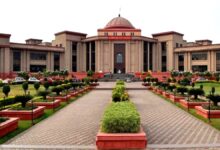 पत्रकार मोहन निषाद को हाईकोर्ट से जमानत: SC/ST एक्ट मामले में बड़ी राहत