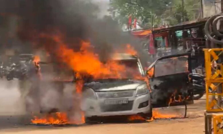 सरायपाली और रायगढ़ में कार-बाइक में आग, अफरा-तफरी और बड़ा नुकसान