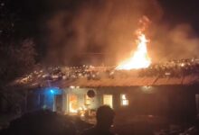 शॉर्ट सर्किट से आग, पूरे इलाके में मचा हड़कंप