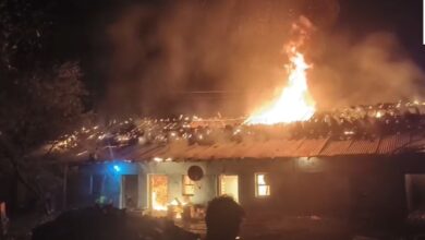 शॉर्ट सर्किट से आग, पूरे इलाके में मचा हड़कंप