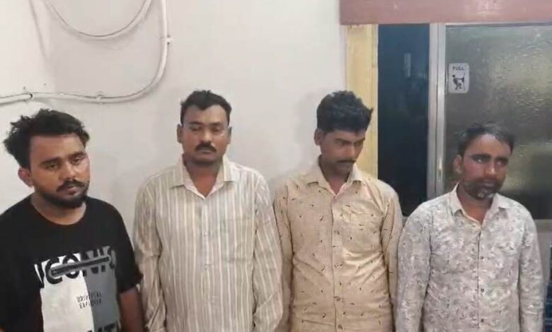 ड्राइवर 50 लाख और कार लेके भागा, 7 लोग गिरफ्तार