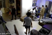 गिरफ्तारी के बाद पांच पुलिसकर्मी सस्पेंड, प्रशासन पर उठे सवाल