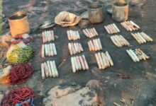 सीआरपीएफ को जंगल में भारी मात्रा में विस्फोटक मिला