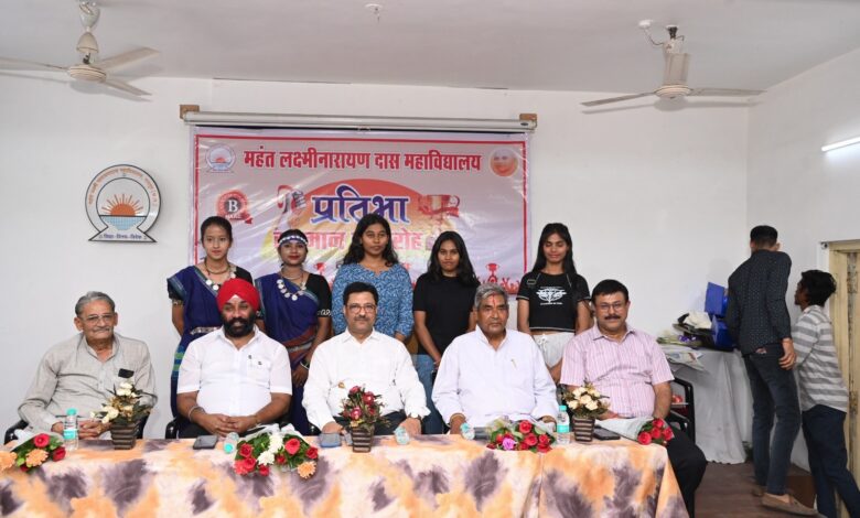 हमारी शिक्षा सबसे पहले देश के लिए है: डॉ सच्चिदानंद शुक्ल