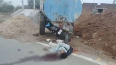 तेज रफ़्तार बाइक खड़ी पानी टैंकर से टकराई, सवार की मौत