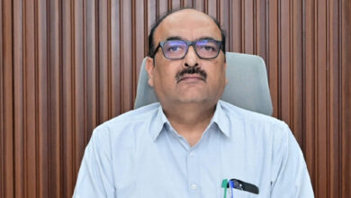 शिक्षा के व्यावसायीकरण को रोकने फीस विनियमन अधिनियम का कड़ाई से पालन कराएं – मुख्य सचिव