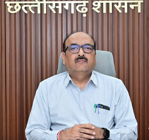 शिक्षा के व्यावसायीकरण को रोकने फीस विनियमन अधिनियम का कड़ाई से पालन कराएं – मुख्य सचिव