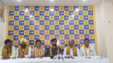 आधी आबादी को अनदेखी करना,सरकार का तानाशाही रवैय्या: उत्तम जाय