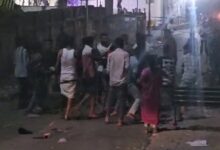 पुराने विवाद के चलते दो पक्ष आपस में भिड़े