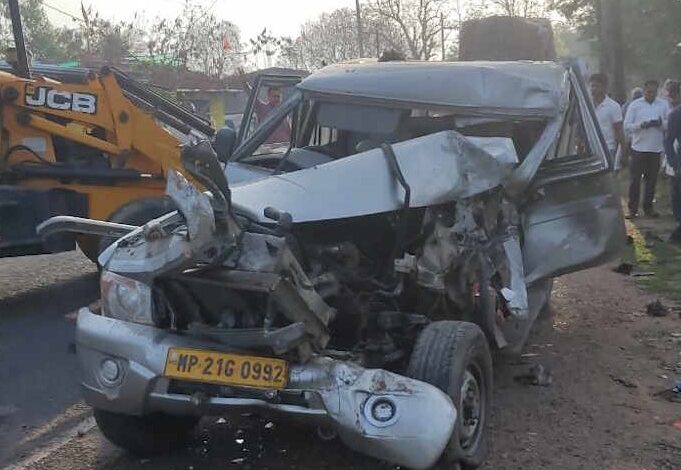 कैंपर ने सैर पर निकली महिलाओं को उड़ाया, मौके पर मौत