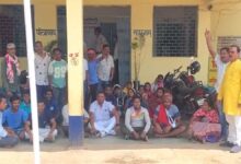 सफाई कर्मी की आरक्षक ने की पिटाई