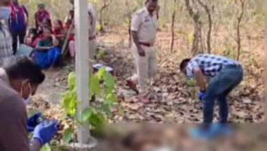 पति ने अपनी पत्नी की हत्या कर स्वयं कर ली फांसी लगाकर आत्महत्या