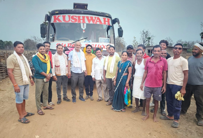 सागमेटा गांव में आज़ादी के 79 साल बाद पहली बार बस सेवा पहुंची