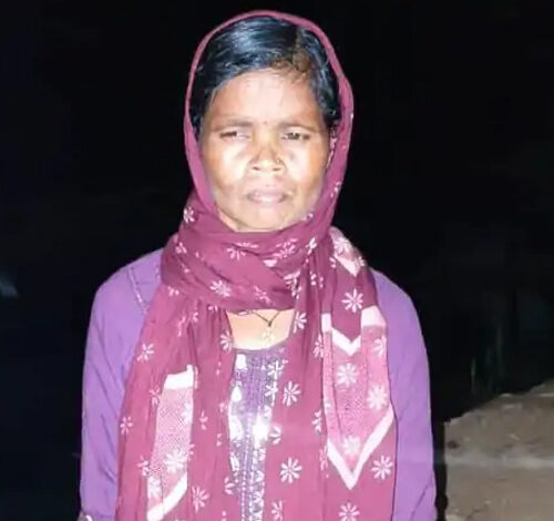 मोस्ट वांटेड नक्सली रूपी की सुरक्षा गार्ड ने किया आत्मसमर्पण