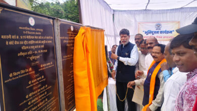 विधायक किरण देव ने 2 करोड़ 13 लाख के विकास कार्यों का भूमिपूजन किया भूमिपूजन