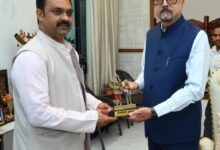 राज्यपाल डेका से केन्द्रीय ग्रामीण विकास राज्य मंत्री पासवान ने किया सौजन्य भेंट