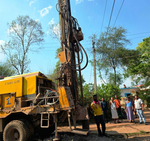 सुशासन तिहार में मिले आवेदन पर पीएचई की त्वरित कार्यवाही, खोदा नया ट्यूबवेल