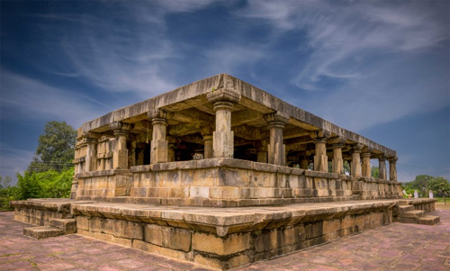 पत्थरों में उकेरी इतिहास की जीवंत गाथा, बारसूर का बत्तीसा मंदिर अद्भुत शिल्पकला का प्रतीक