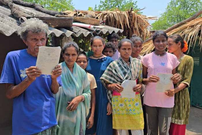 नारसापुर के फड़ मुंशी ने 70 परिवारों को तेंदूपत्ता तोडऩे नहीं दिया