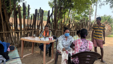 इंद्रावती पार कर पहुँची स्वास्थ्य टीम, 642 ग्रामीणों का किया स्वास्थ्य परीक्षण