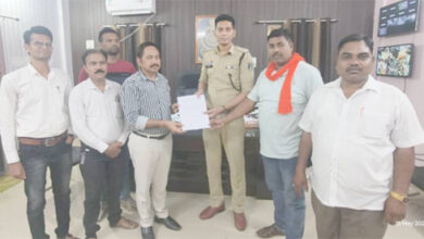 सुशासन तिहार में हंगामे के बाद पार्षद प्रीति समुंद्रे समेत कई लोगों पर एफआईआर दर्ज