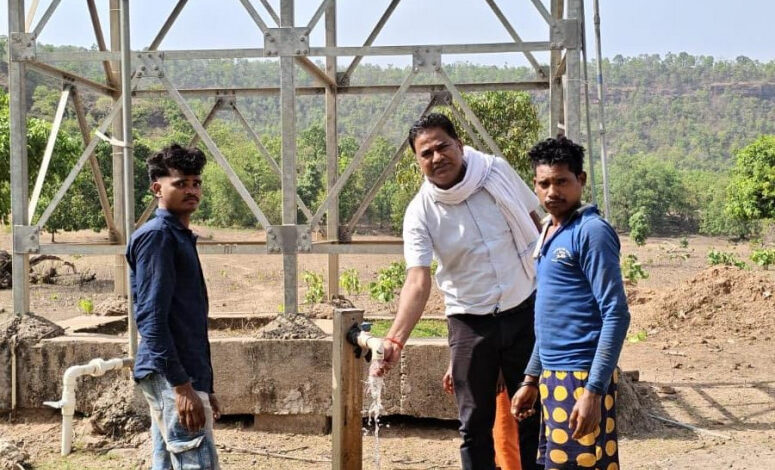 दूरस्थ वनांचल में पहुंची विकास की रोशनी : मंत्री राजवाड़े के निर्देश पर सुधरा सोलर पम्प दूरस्थ वनांचल में पहुंची विकास की रोशनी : मंत्री राजवाड़े के निर्देश पर सुधरा सोलर पम्प