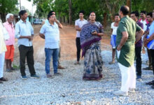 समयसीमा और गुणवत्ता पर फोकस: मंत्री राजवाड़े ने सड़क निर्माण कार्य का किया निरीक्षण