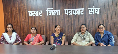 विधवा महिला ने पार्षद पर घर के मुख्य द्वार में ताला लगाने का लगाया आरोप