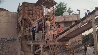 धनसुली में अवैध खनन पर कार्रवाई, दो क्रेशर सील
