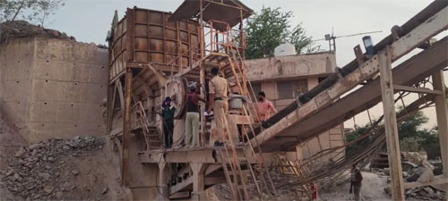 धनसुली में अवैध खनन पर कार्रवाई, दो क्रेशर सील