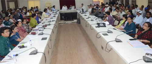 कलेक्टर सिंह ने ली जनगणना कार्य की समीक्षा बैठक, लापरवाही पर होगी कार्रवाई
