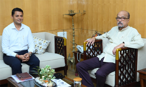 राज्यपाल डेका ने पर्यटन स्थलों का विकास एवं सुविधाएं बढ़ाने के दिए निर्देश