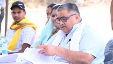 ग्राम हरिहरपुर में मंत्री अग्रवाल ने जनता से किया सीधा संवाद, त्वरित निराकरण के लिए अधिकारियों को दिए निर्देश