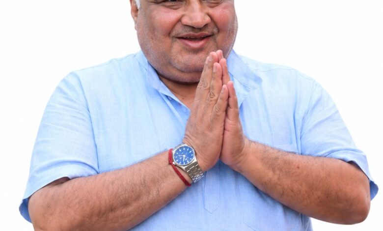 मंत्री अग्रवाल ने छोड़ा विशेष प्रोटोकॉल और सुरक्षा काफिला,राष्ट्र प्रथम की भावना से ऊर्जा संरक्षण का संदेश