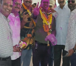 जिला अधिवक्ता संघ के अध्यक्ष बने दिनेश