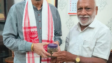छत्तीसगढ़ चाय व्यापारी संघ के उपाध्यक्ष ने की राज्यपाल से सौजन्य भेंट