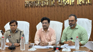 प्रमुख सचिव बोरा अचानकमार क्षेत्र का किया दौरा, शिक्षा, स्वास्थ्य और आधारभूत सुविधाओं के विस्तार को लेकर दिए निर्देश
