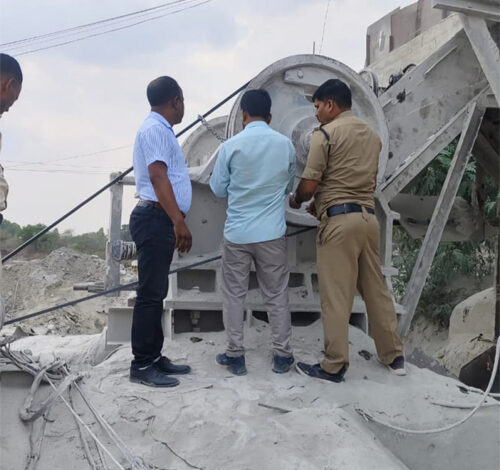 भिलाईखुर्द दुर्घटना मामले की संयुक्त जांच दल ने की मौके पर जांच, क्रशर प्लांट किया गया सील