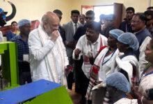 केंद्रीय गृहमंत्री शाह ने चखा बस्तर की इमली का स्वाद बोले यहां की इमली का स्वाद खट्टा नहीं बल्कि मीठा