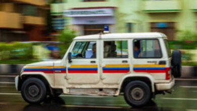 गर्म पानी से झुलसे बच्चे को पुलिस ने मेकॉज में करवाया भर्ती