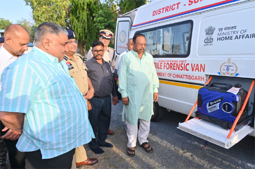 कानून व्यवस्था को तकनीक से सशक्त बनाने की अभिनव पहल – मंत्री अग्रवाल ने अत्याधुनिक मोबाइल फॉरेंसिक वैन को दिखाई हरी झंडी