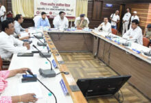 अधिकारी-कर्मचारी अनुशासित और संकल्पित होकर विकसित छत्तीसगढ़ के लिए करें काम: प्रभारी सचिव बोरा