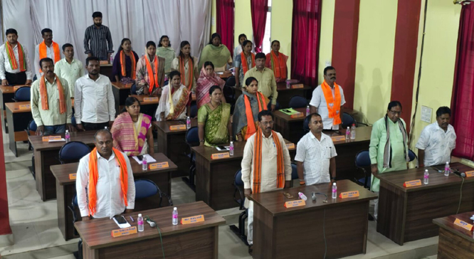 जगदलपुर निगम में नारी शक्ति वंदन अधिनियम 2023 के संसद में पारित नहीं होने पर किया निंदा प्रस्ताव पारित