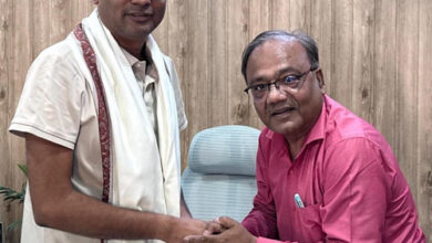 वित्तमंत्री चौधरी से मिले कुलपति प्रो. दयाल, विवि को वित्तीय व शासकीय सहयोग का मिला आश्वासन वित्तमंत्री चौधरी से मिले कुलपति प्रो. दयाल, विवि को वित्तीय व शासकीय सहयोग का मिला आश्वासन